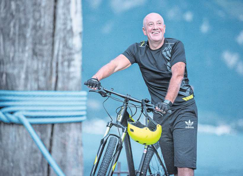 Macht nun fast täglich Sport: Riad Hodzic, unten mit Tochter Anesa 2012 in Istanbul. Bild: Dominik Wunderli (Weggis, 11. September 2017)