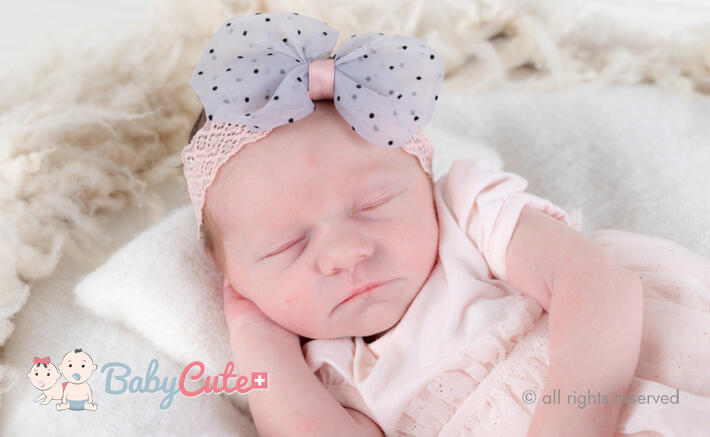 ellie bg
