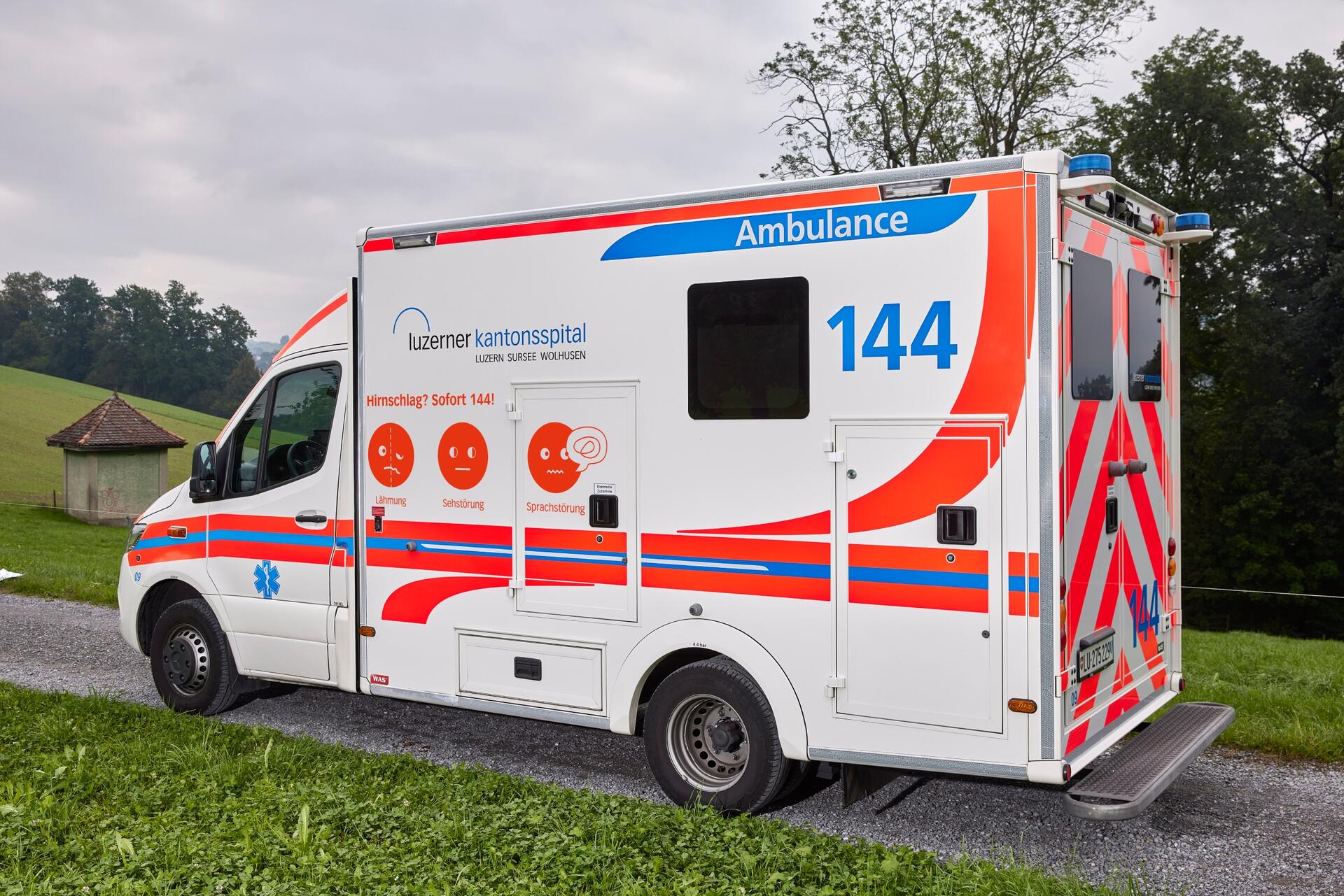 Ambulanz mit Schlaganfall-Kampagne