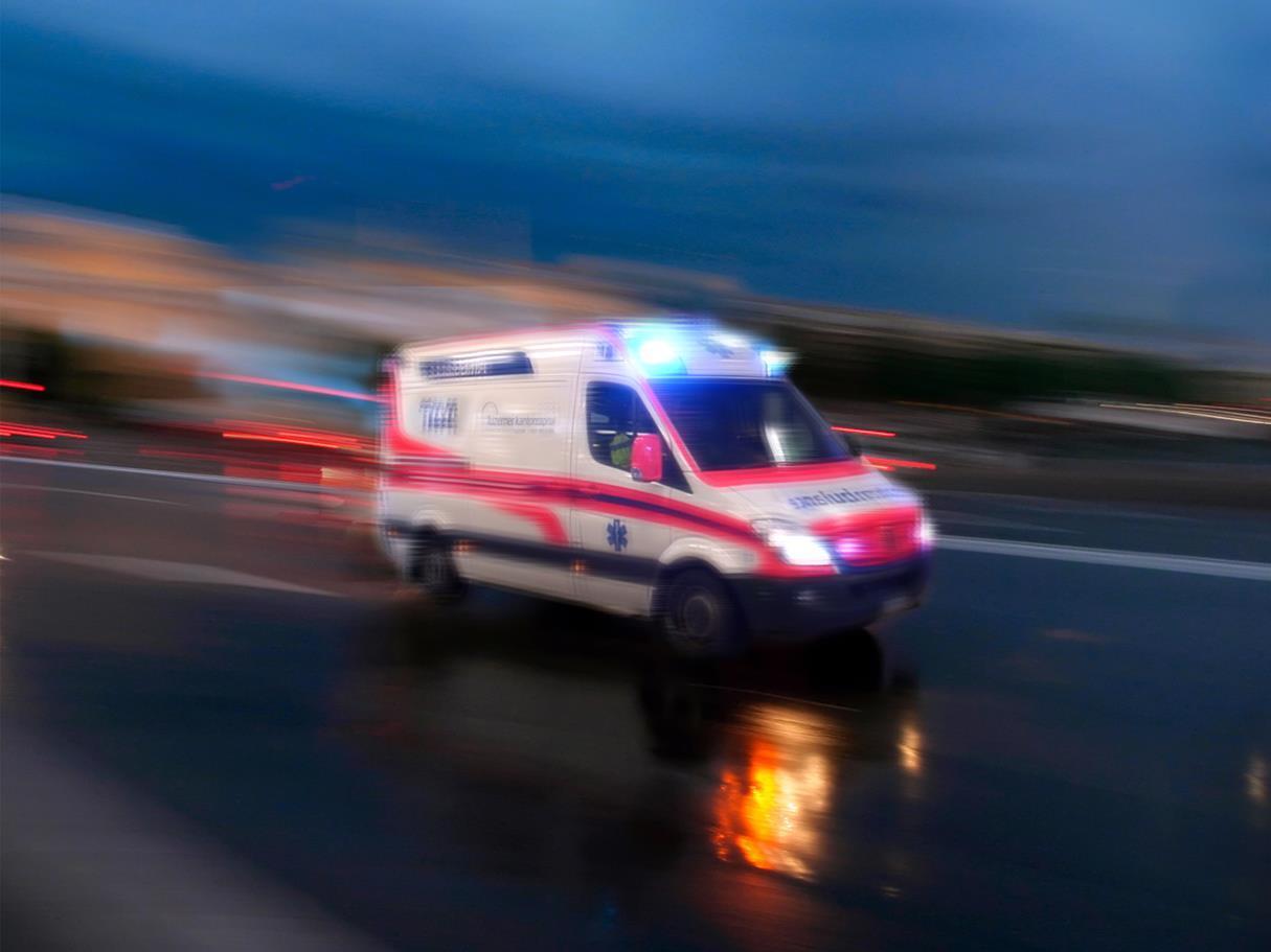 rettungsdienst  notruf ambulanz blaulicht