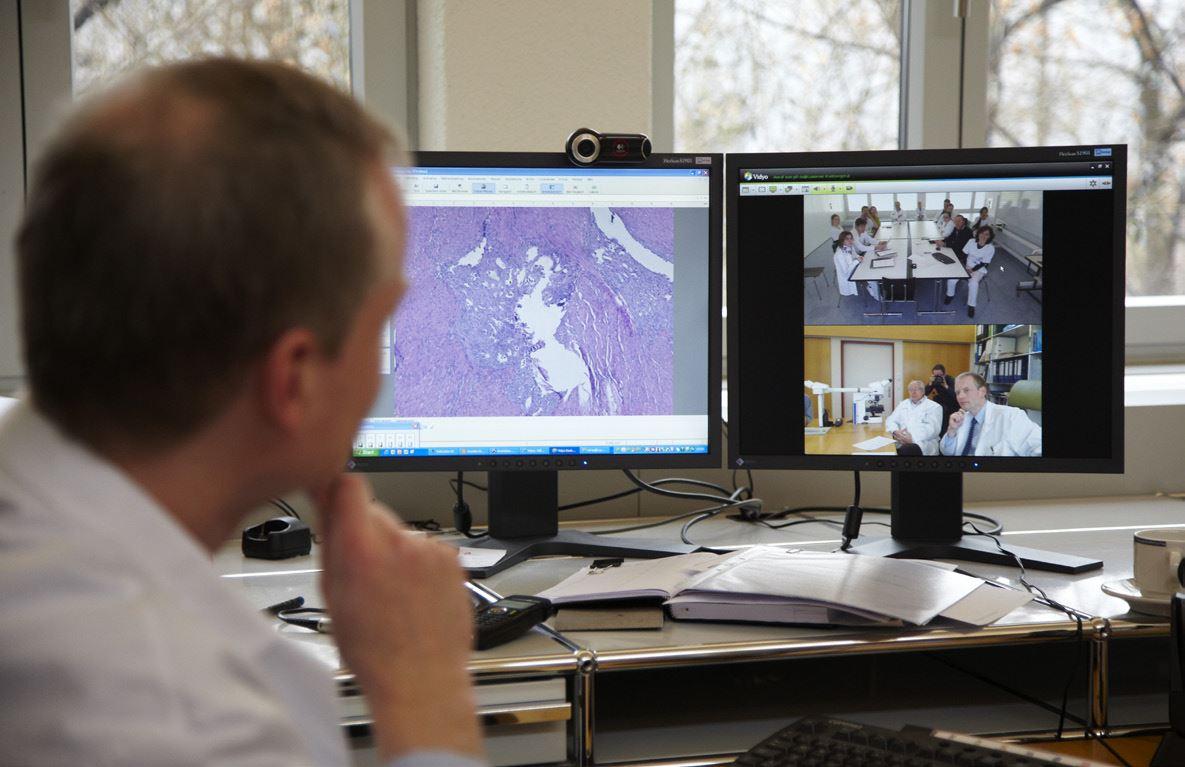 Prof. Dr. med. Joachim Diebold, Chefarzt Pathologie und Departementsleiter Institute am Luzerner Kantonsspital, ist mit seinem Team in verschiedenen Bereichen stark gefragt, so etwa bei Tumorboards.